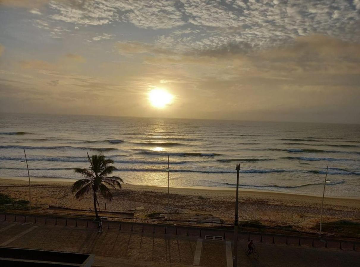 Salvador - Praia Do Flamengo - Pe Na Areia Exterior foto